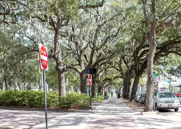 East Bay Inn, Historic Inns Of Savannah Collection